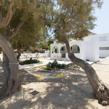 Holiday home Wave Lullaby, Peaceful Beachfront Retreat In Paros