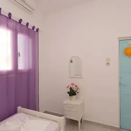 Wave Lullaby, Peaceful Beachfront Retreat In Paros Molos (Paros)