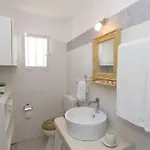 Wave Lullaby, Peaceful Beachfront Retreat In Paros * 莫罗斯帕罗