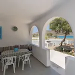 Wave Lullaby, Peaceful Beachfront Retreat In Paros 度假居 *